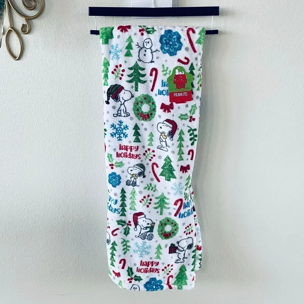 NWT Peanuts Snoopy & Woodstock White Red 70”x50” Christmas Plush Throw Blanket